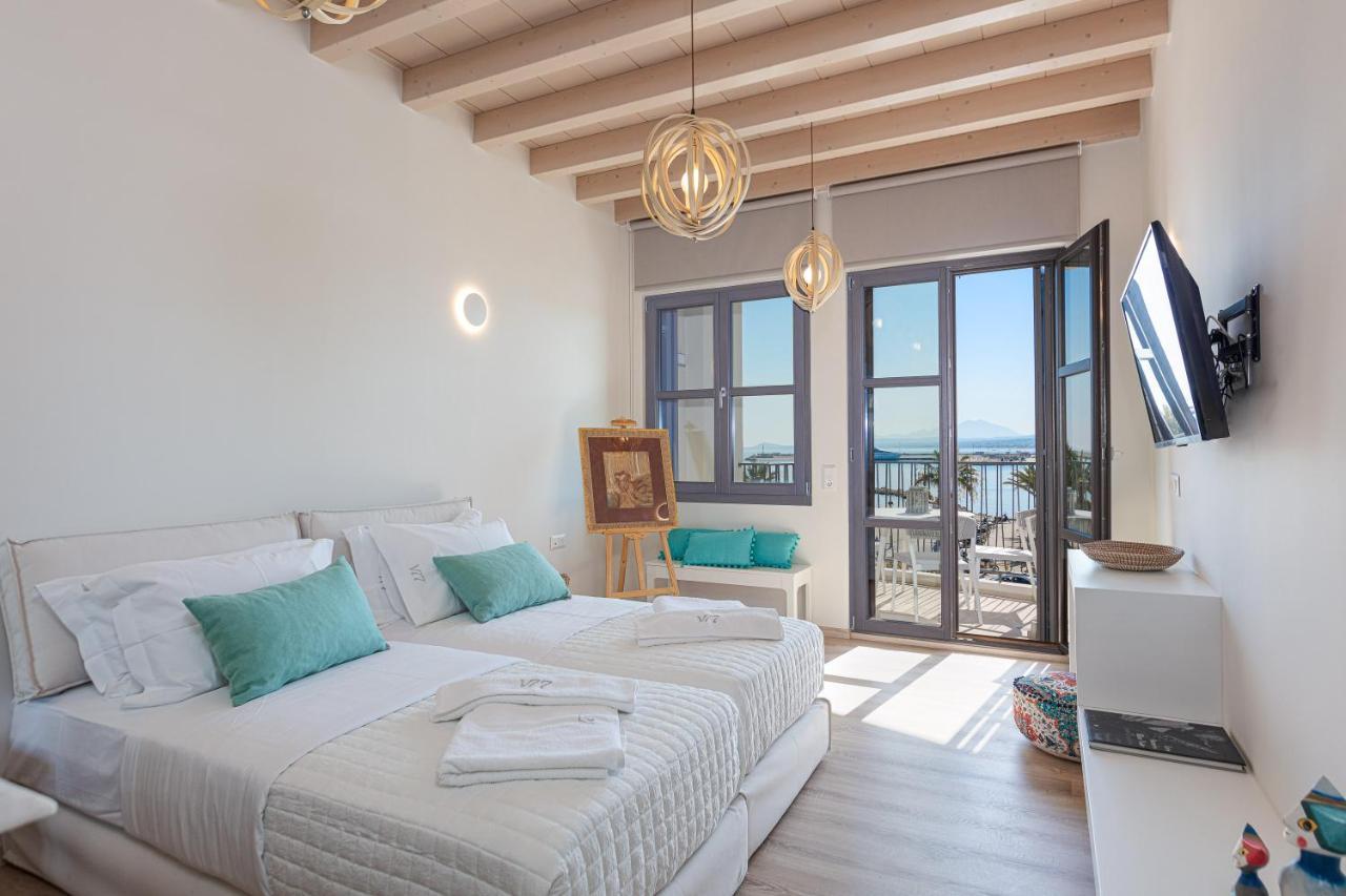 V77 Seafront Suites Rethymno Esterno foto