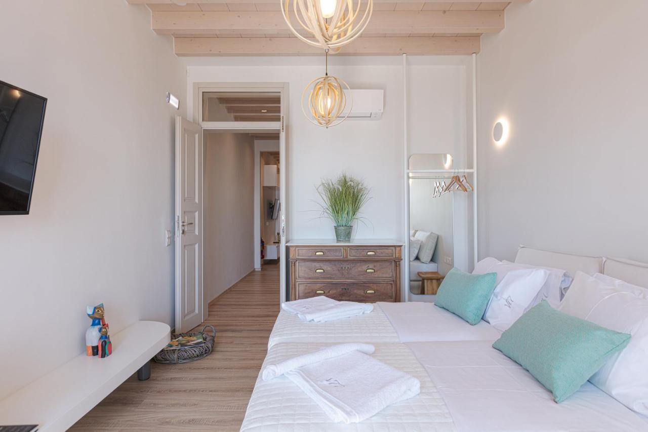 V77 Seafront Suites Rethymno Esterno foto