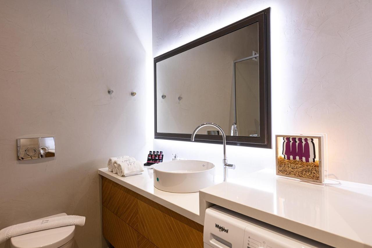 V77 Seafront Suites Rethymno Esterno foto