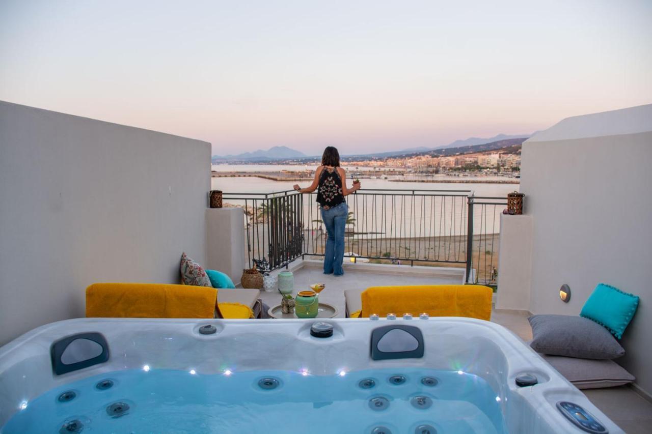 V77 Seafront Suites Rethymno Esterno foto